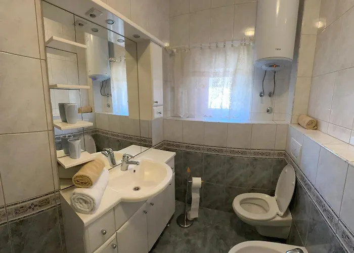 Apartman Vs *