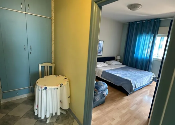 Apartman Vs *