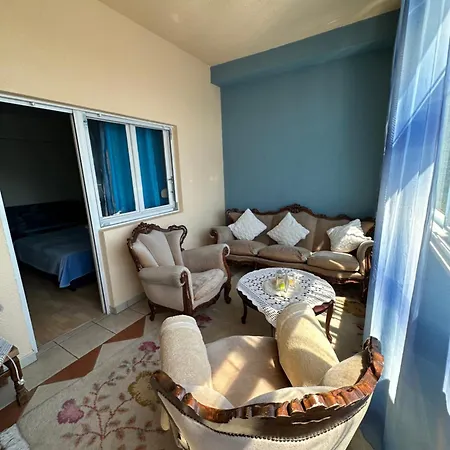 Vs Apartment Split