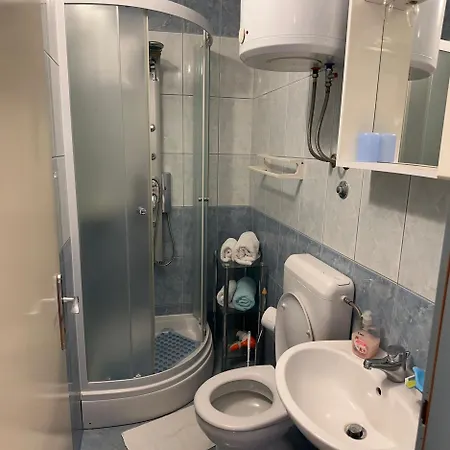 Apartment Vs *
